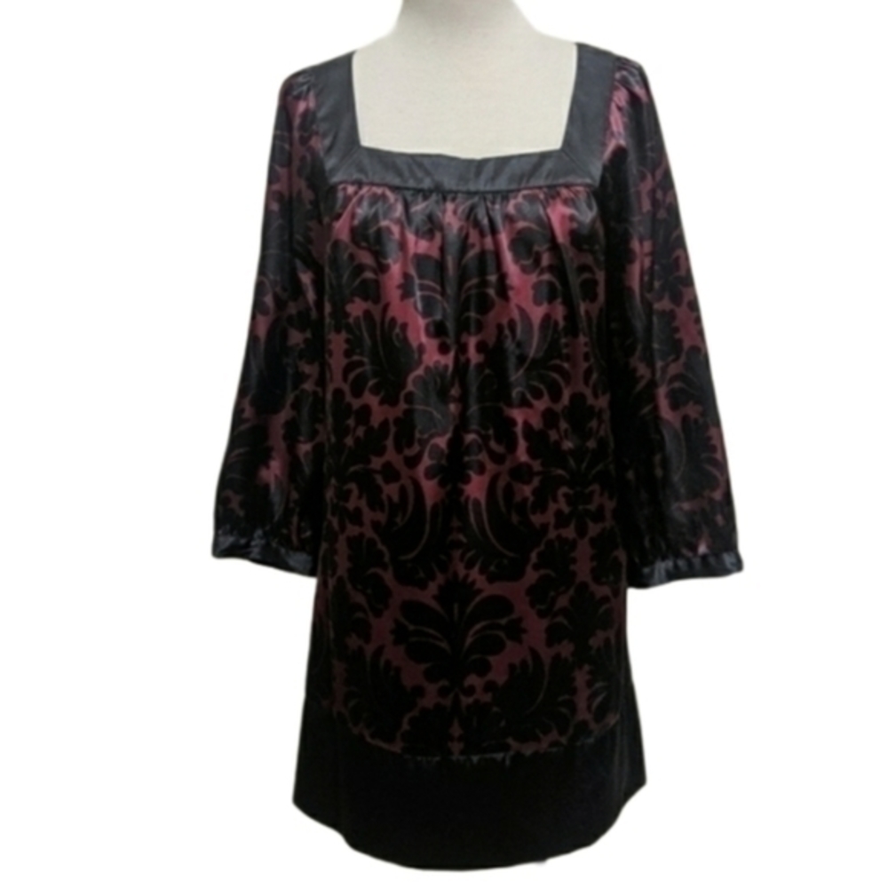 3/$35 Apt9 red & black long blouse size xl
